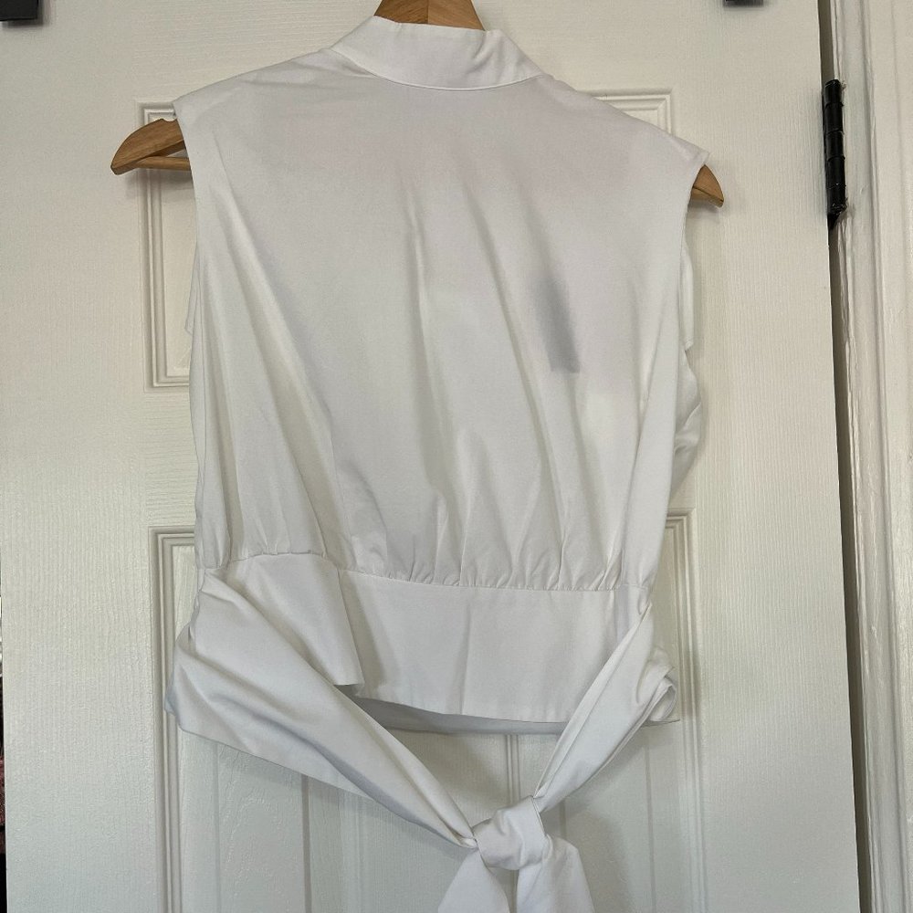 EXPRESS WHITE SLEEVELESS TURTLENECK TOP